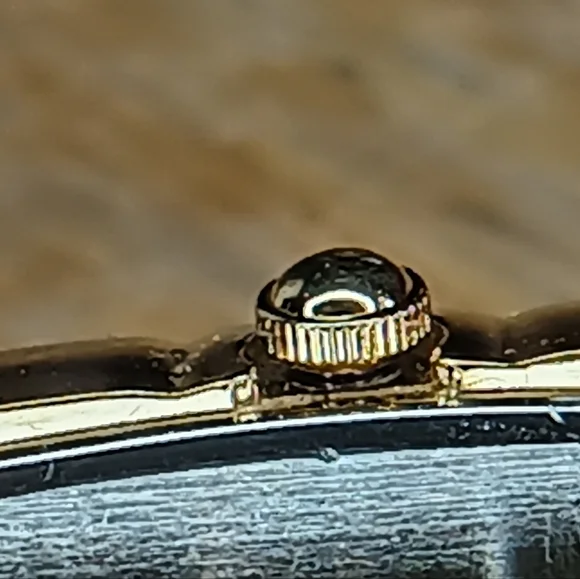 Seiko Ladies Black dial, 2 hand movement gold case and bracelet w/diamond at 12 - Picture 5 of 10